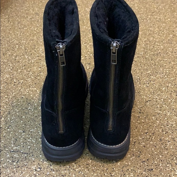 Ugg suede boots - Picture 3 of 6